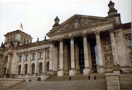 The rebuilt Reichstag which again holds legislative session.