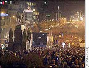 A good photo of the rally, coutesy of CNN.  We were about 50 feet in front of the statue on the right of the photo.